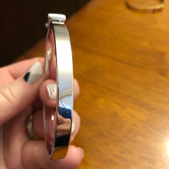 Kate Spade New York take a bow silver bracelet - Picture 7 of 8
